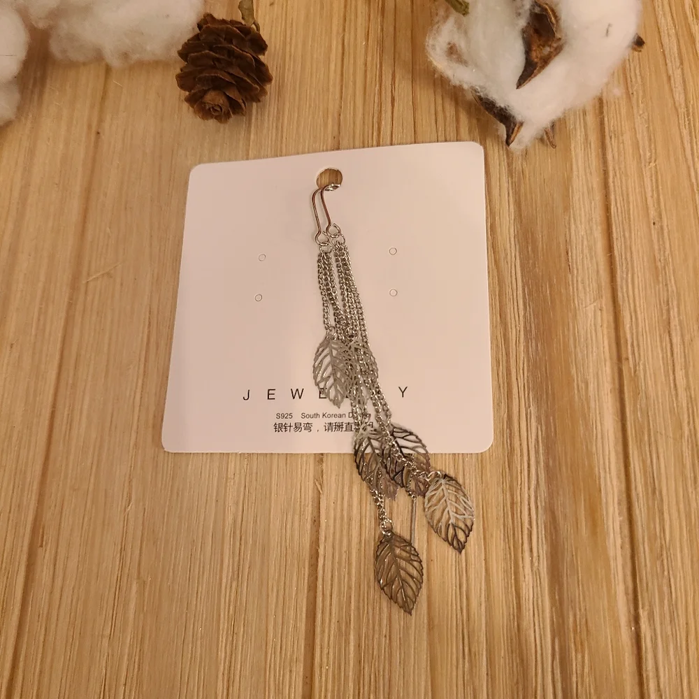 🍃🍃NEW🍃🍃Gorgeous Threaded Leaf Dangle Earrings in SILVER - Picture 9 of 13